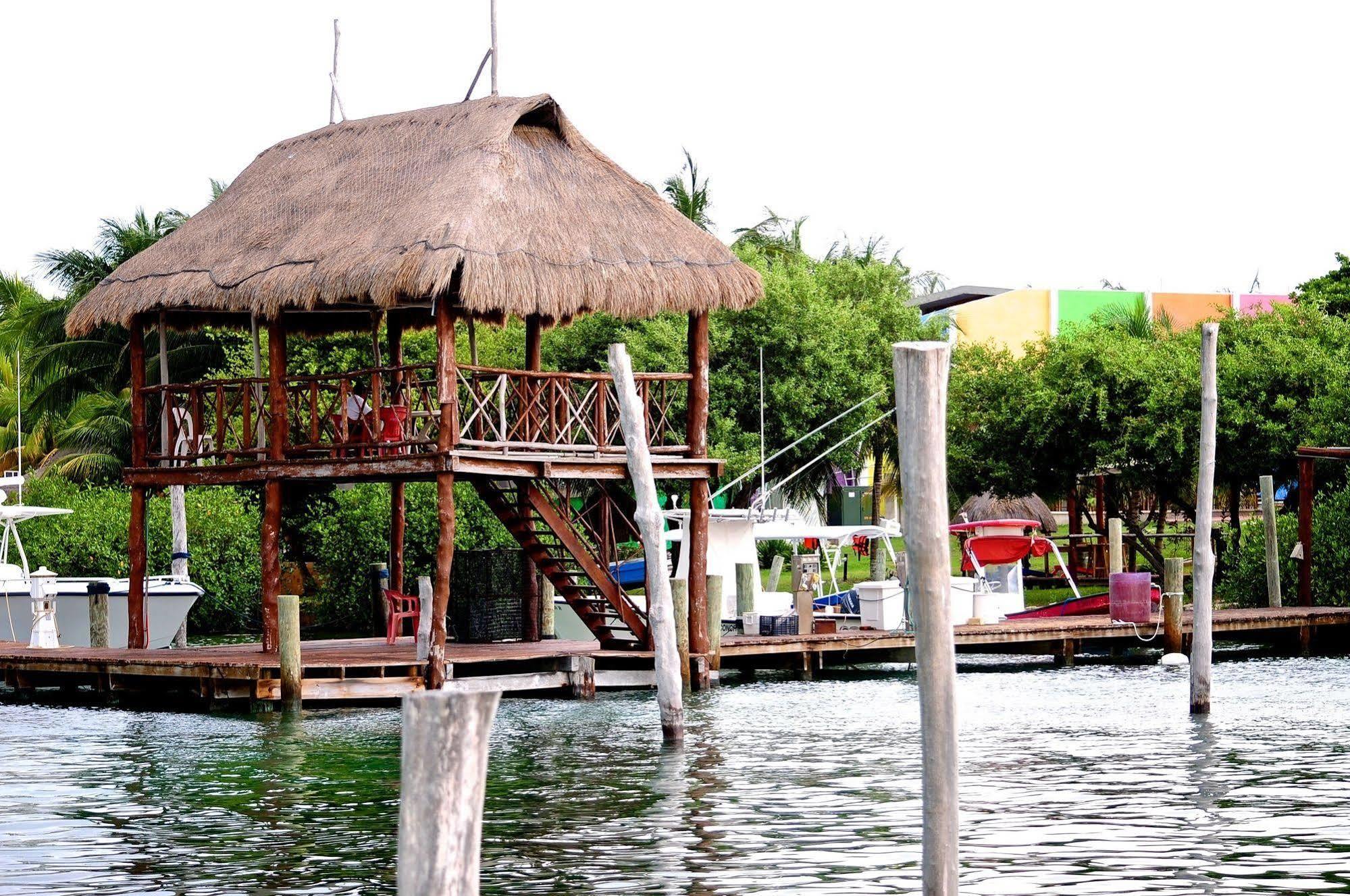 Marina Paraiso Isla Mujeres Hotel Kültér fotó