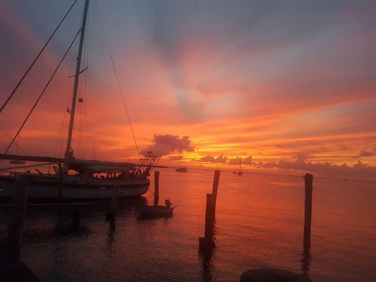 Marina Paraiso Isla Mujeres Hotel Kültér fotó